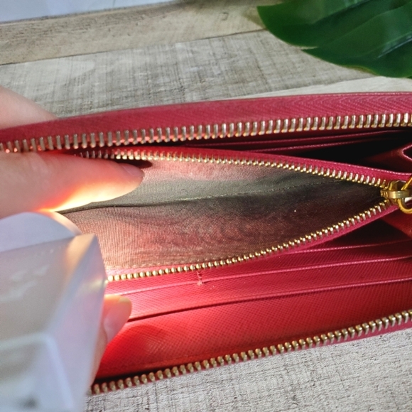 PRADA | Preloved Saffiano Leather Bow Zip Long Wallet 1ML506 in Peonia - Picture 10 of 10